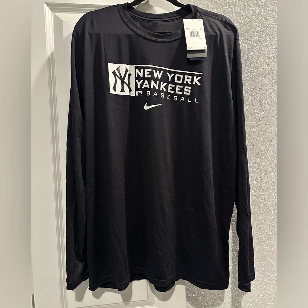 Nike performance New York Yankees Baseball long sleeve